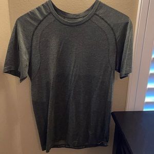 Army green S metal vent tech lulu lemon